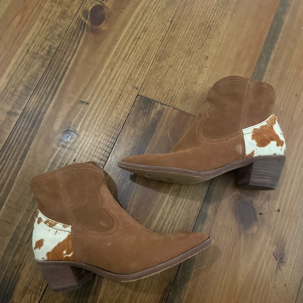 Dolce Vita booties size 6 worn twice good condition